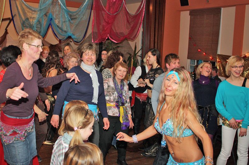 Frauentagsfeier 2011 im Reddelicher Party-Haus