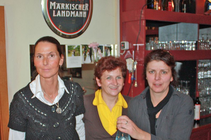 Frauentagsfeier 2011 im Reddelicher Party-Haus